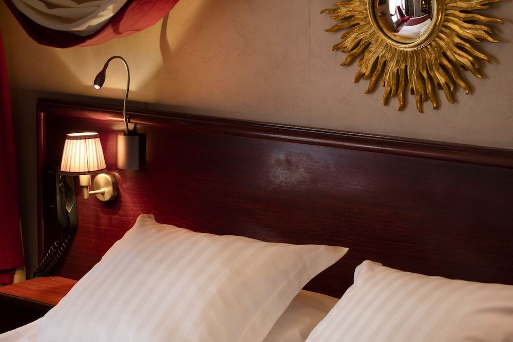 Hotel Britannique Classic Room 3