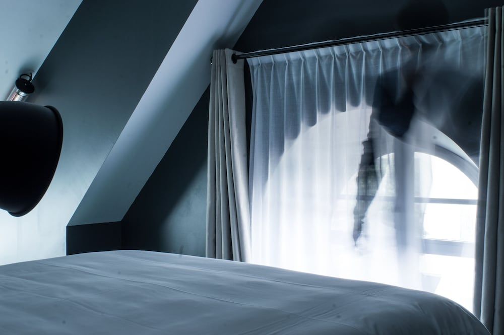 Le Magic Hall Deluxe Room 9