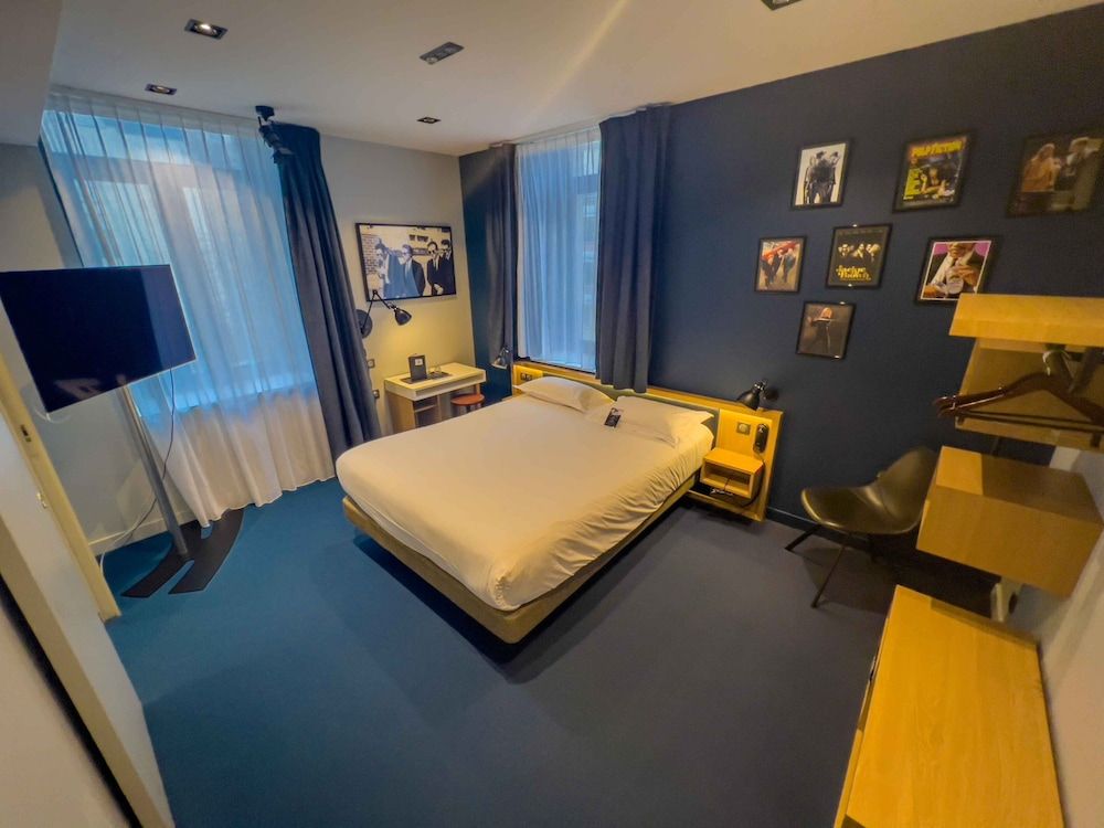 Le Magic Hall Superior Room 3