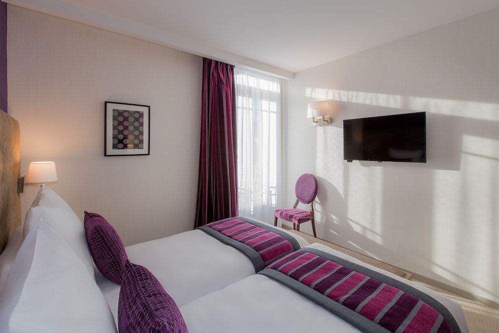 Hôtel Le Rive Droite & Spa Classic Twin Room 2