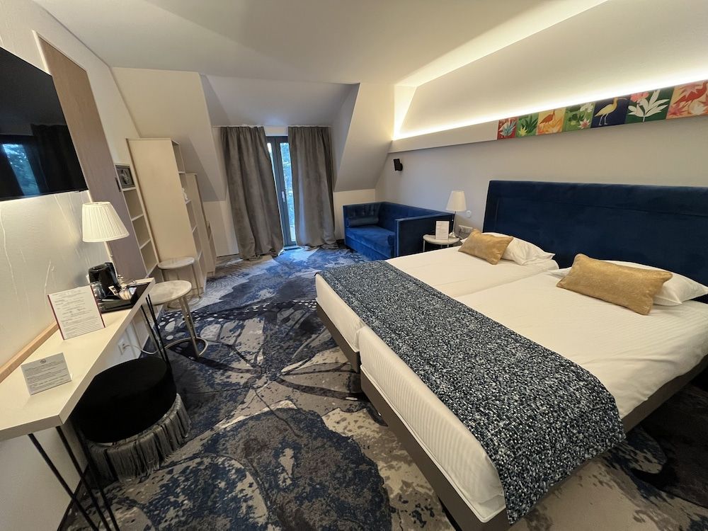 Brit Hotel et Spa COLMAR EAST Executive Quadruple Room 3