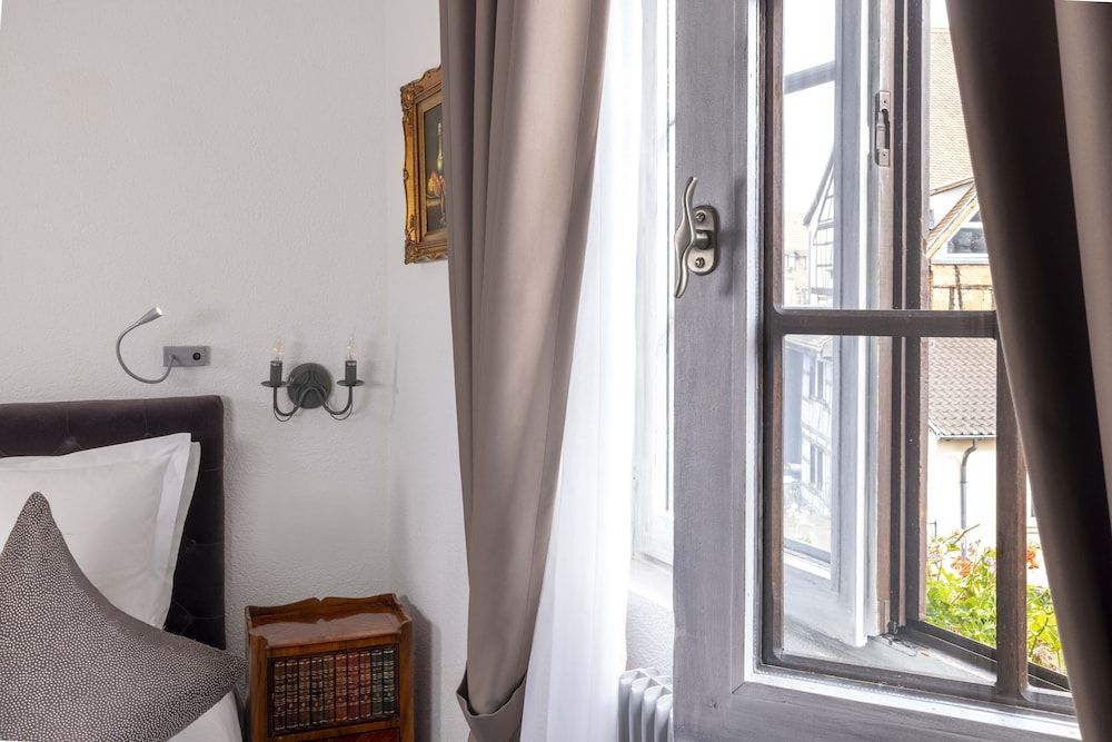 Hotel Le Maréchal Single Room 2