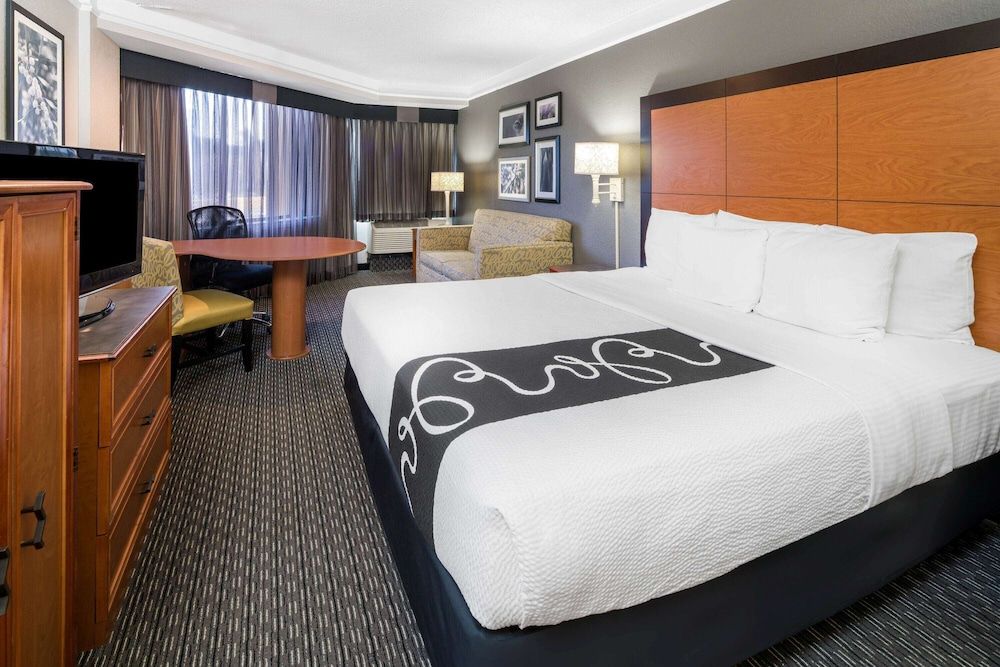 Room, 1 King Bed, Non Smoking