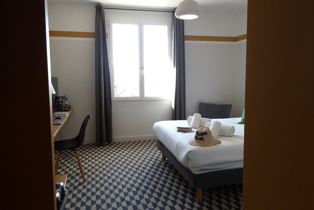 Superior Double Room, 1 Queen Bed, Mountain View