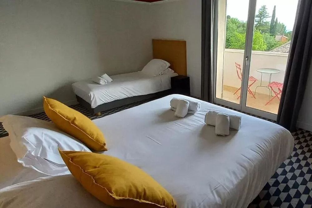 La Maison des Ocres Superior Triple Room, Balcony, Mountain View 3