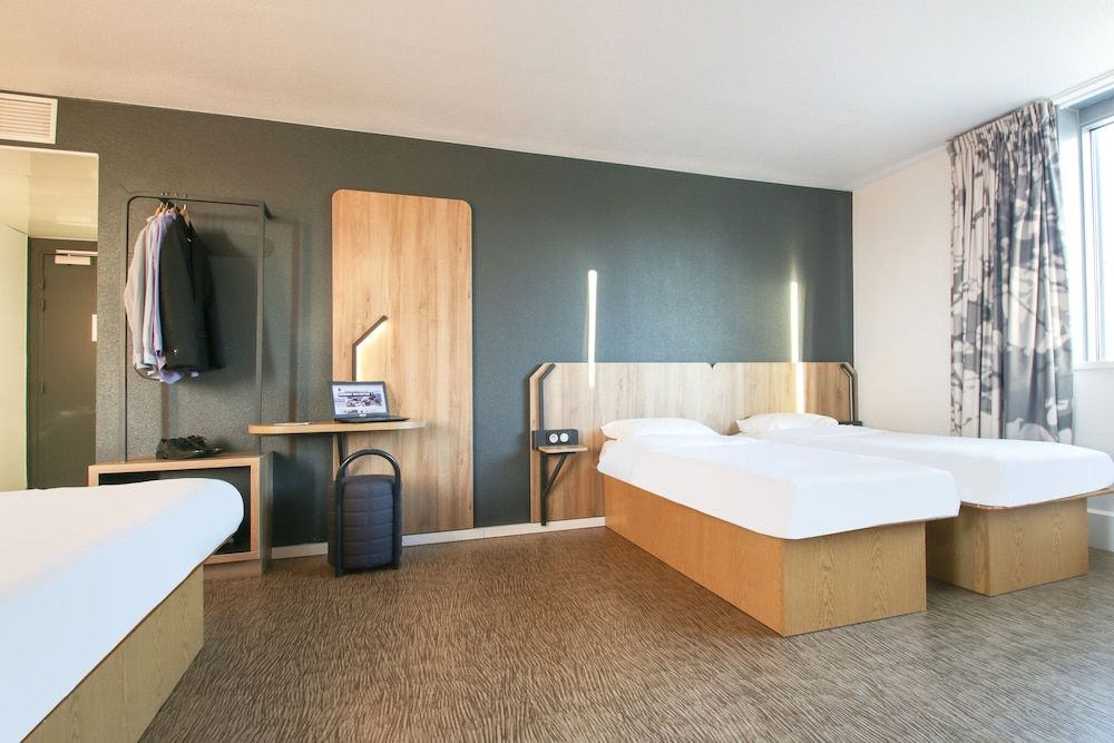 B&B HOTEL Reims Bezannes Quadruple Room, Non Smoking 3