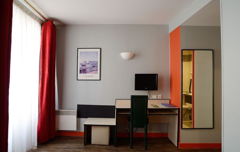 Hôtel Pierre Nicole Double Room 12