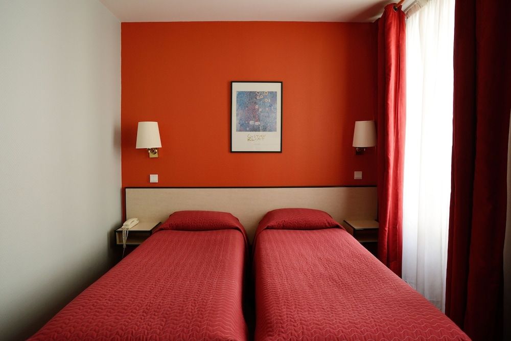 Hôtel Pierre Nicole Double Room 3