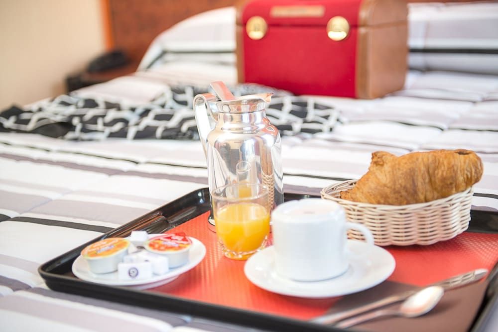 Hôtel Pierre Nicole Double Room 5