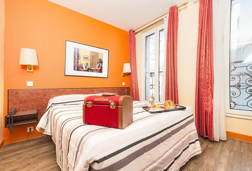 Hôtel Pierre Nicole Double Room 4