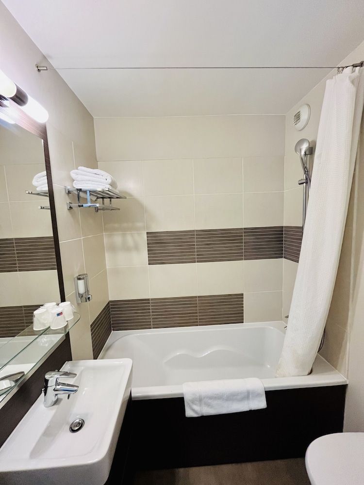 Forme Hotel & Spa Montpellier Standard Room 3