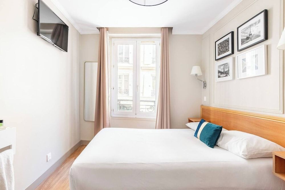 Hotel Bonsejour Montmartre Double Room with Shared Bathroom