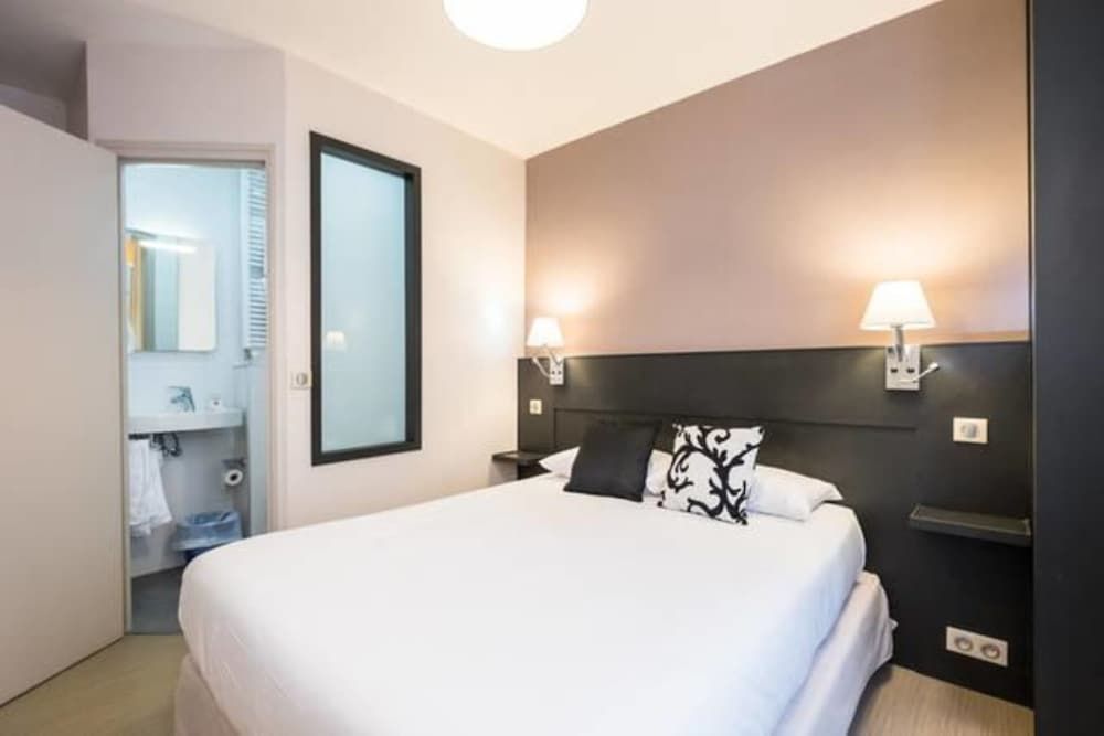 undefined Hotel Bonsejour Montmartre 8