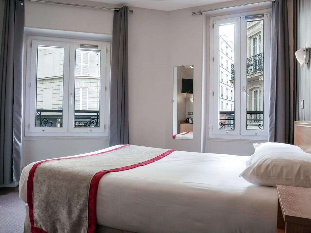 undefined Hotel Bonsejour Montmartre 2