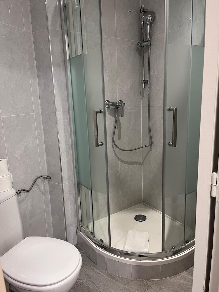 Hipotel Paris Voltaire Bastille Double Room 6