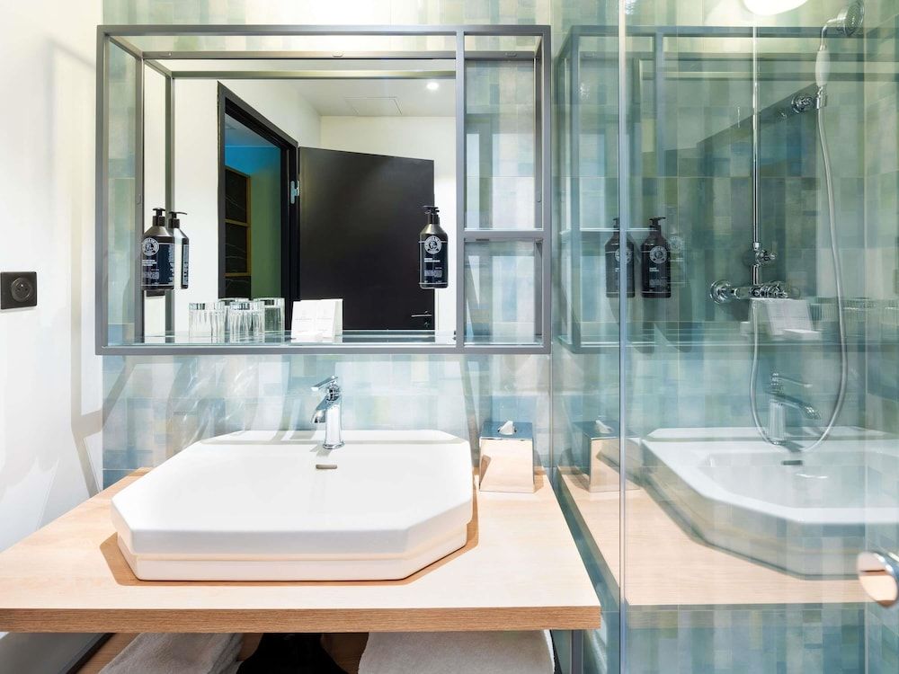 Splendid Hotel Lac d'Annecy - Handwritten Collection Superior Room, 1 Double Bed 7