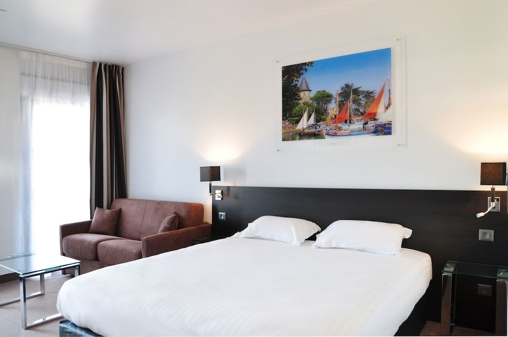 Golden Tulip Pornic Suites Superior Studio, 1 Double Bed 3