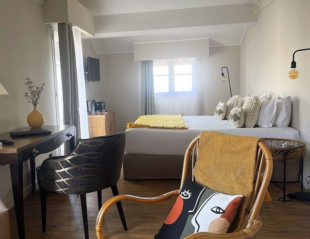 Hôtel des Gouverneurs Junior Suite, Sea View