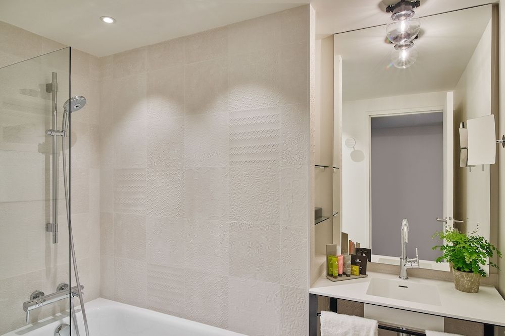 Hôtel Joke - Astotel Standard Double Room - Free soft minibar, courtesy tray Chromecast- Digital press 7