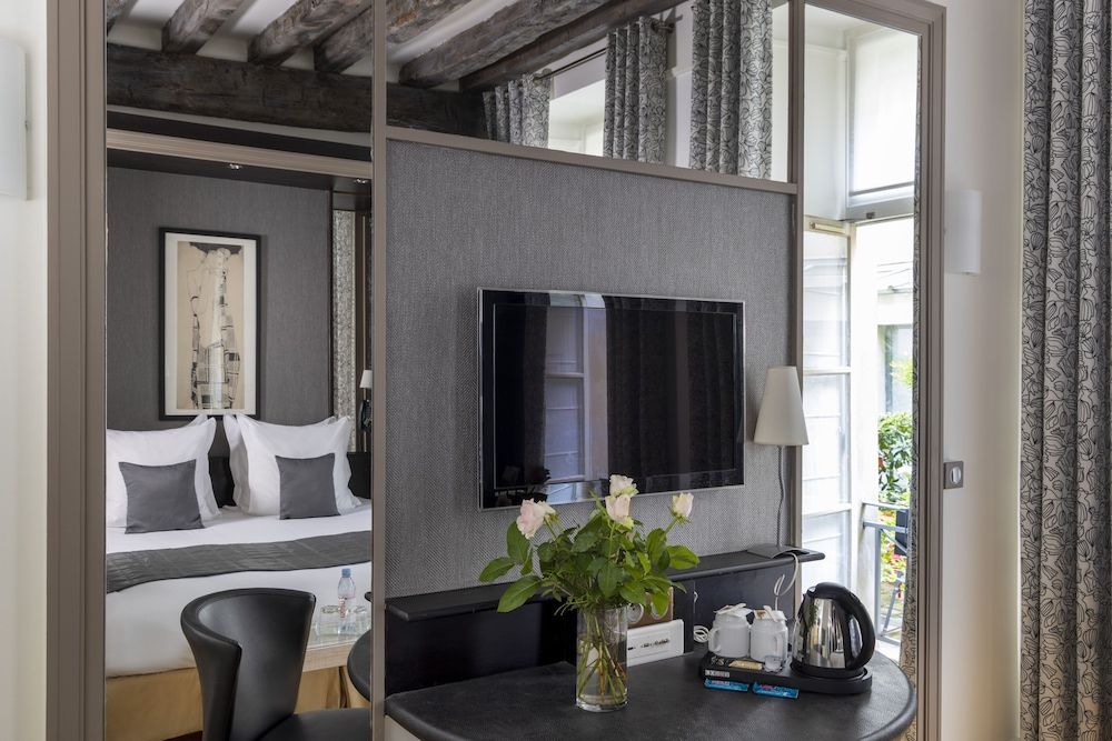 Hotel du Jeu de Paume Superior Double Room 6