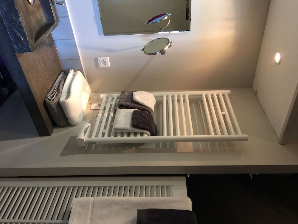 L'Arène Bordeaux Superior Double Room, 1 King Bed 7