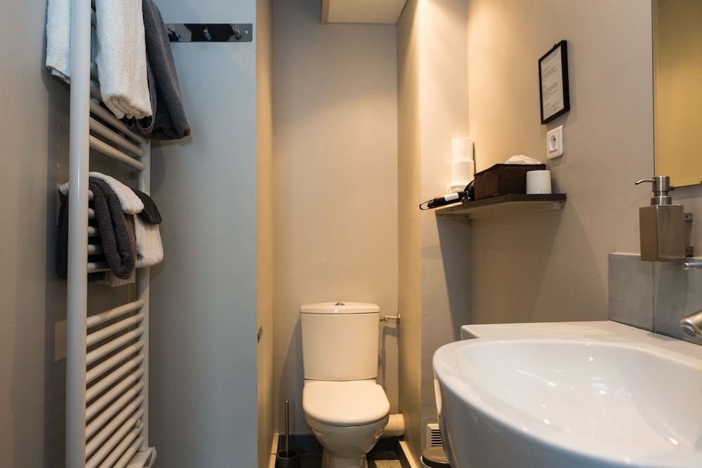 L'Arène Bordeaux Classic Double Room, 1 King Bed 7