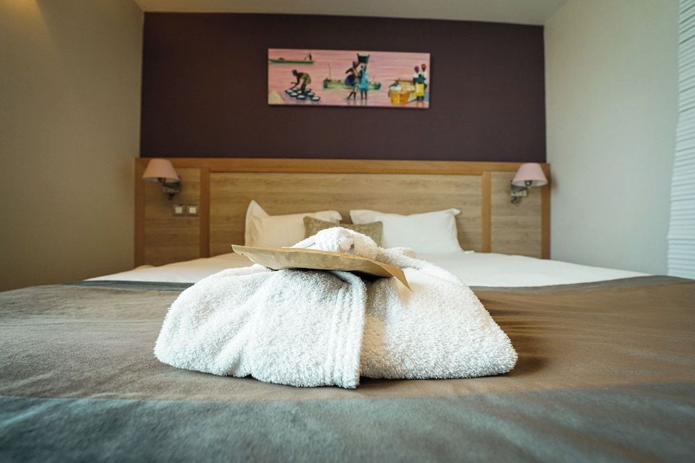 Hôtel Vatel Classic Double or Twin Room 10