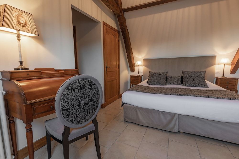 Family Room, 1 Queen Bed with Sofa bed