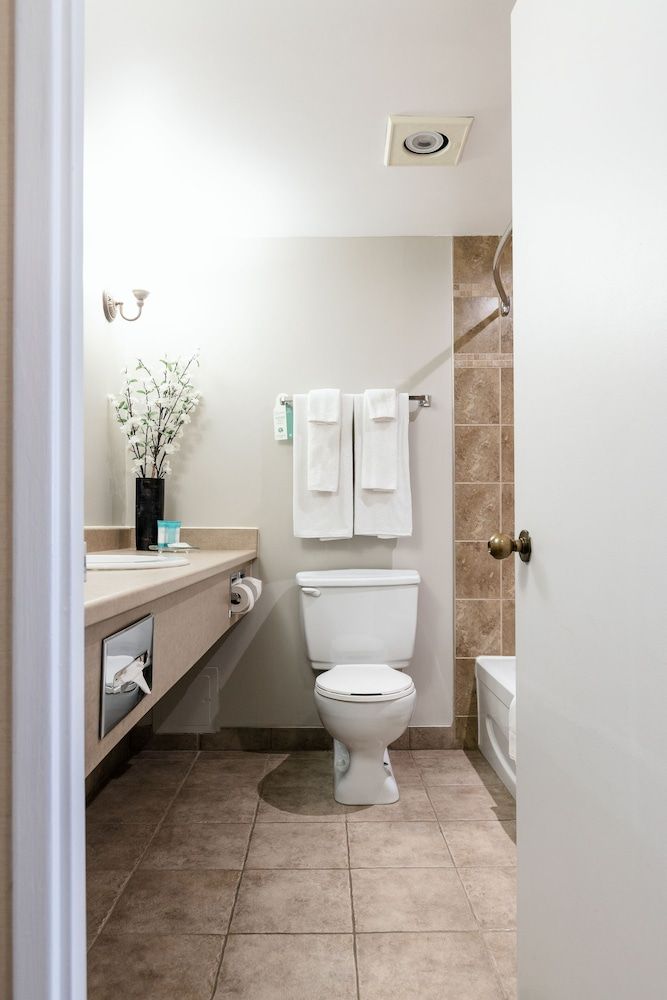 Welcominns Hotel Ottawa Traditional Room, 2 Double Beds 9