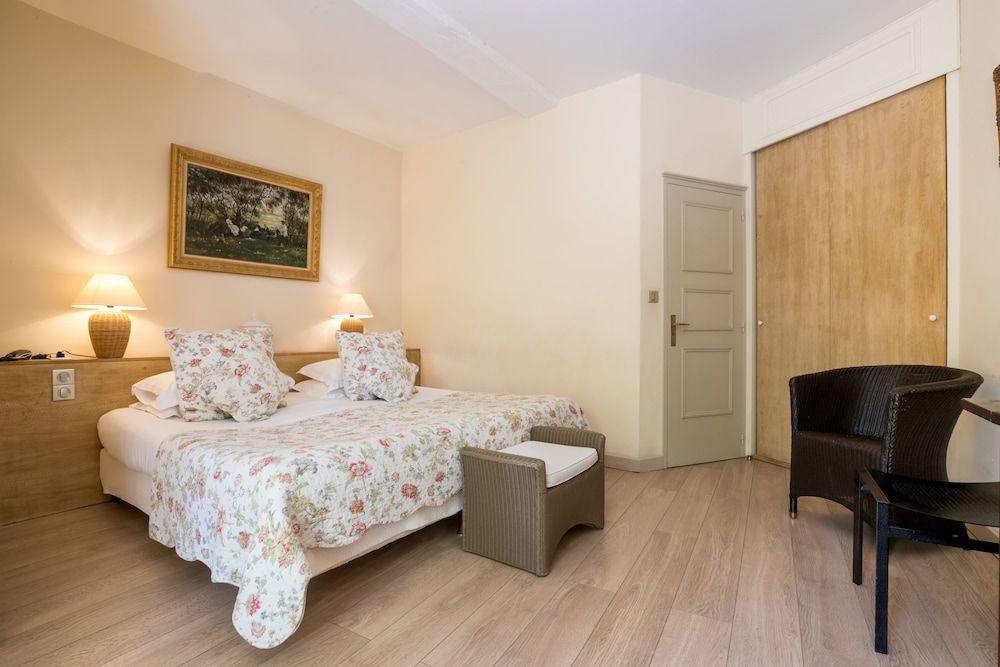 Courtyard Room
