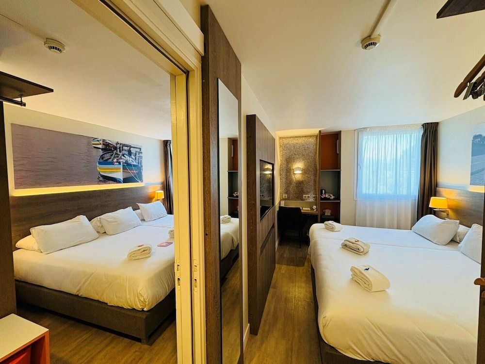 Family Room, Multiple Beds, Non Smoking, Connecting Rooms