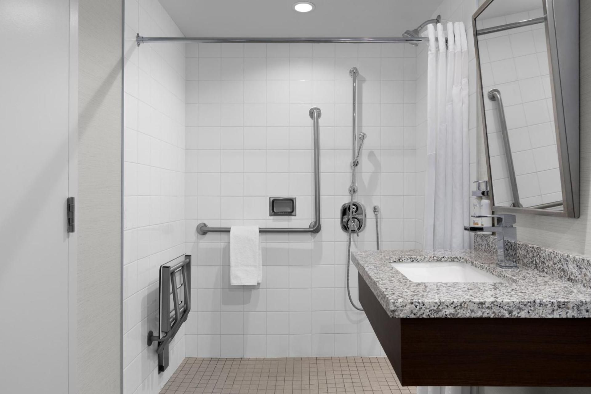 undefined Holiday Inn Ottawa East by IHG 7
