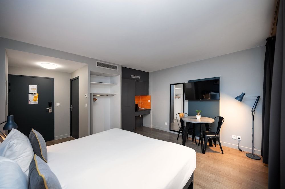 Staycity Aparthotels, Marseille, Centre Vieux Port Studio Apartment, Accessible (2 Adults) 3