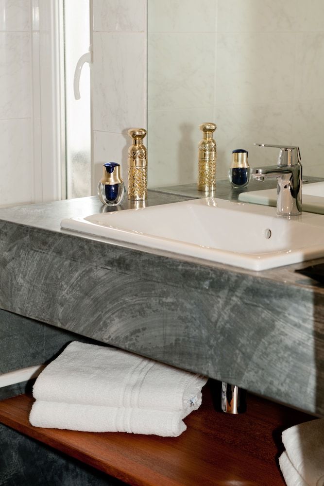 3H Paris Marais Hotel Comfort Double Room Single Use 3