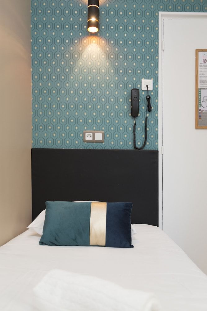 Studio, 1 Twin Bed (1 pax, 106 Rue de Paris)