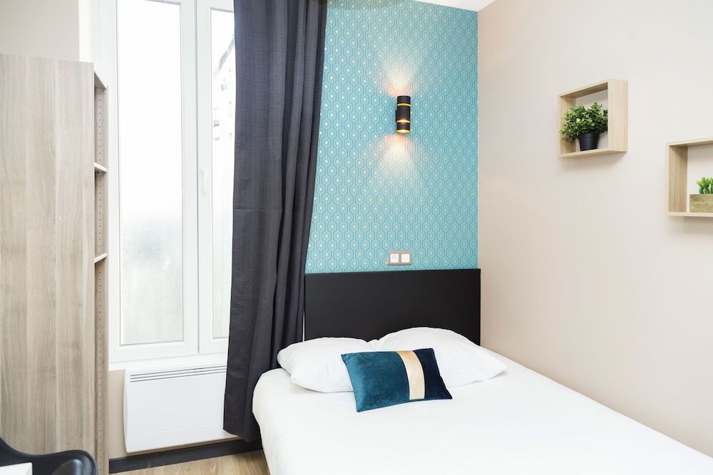 Studio, 1 Double Bed (2 pax, 106 rue de Paris)