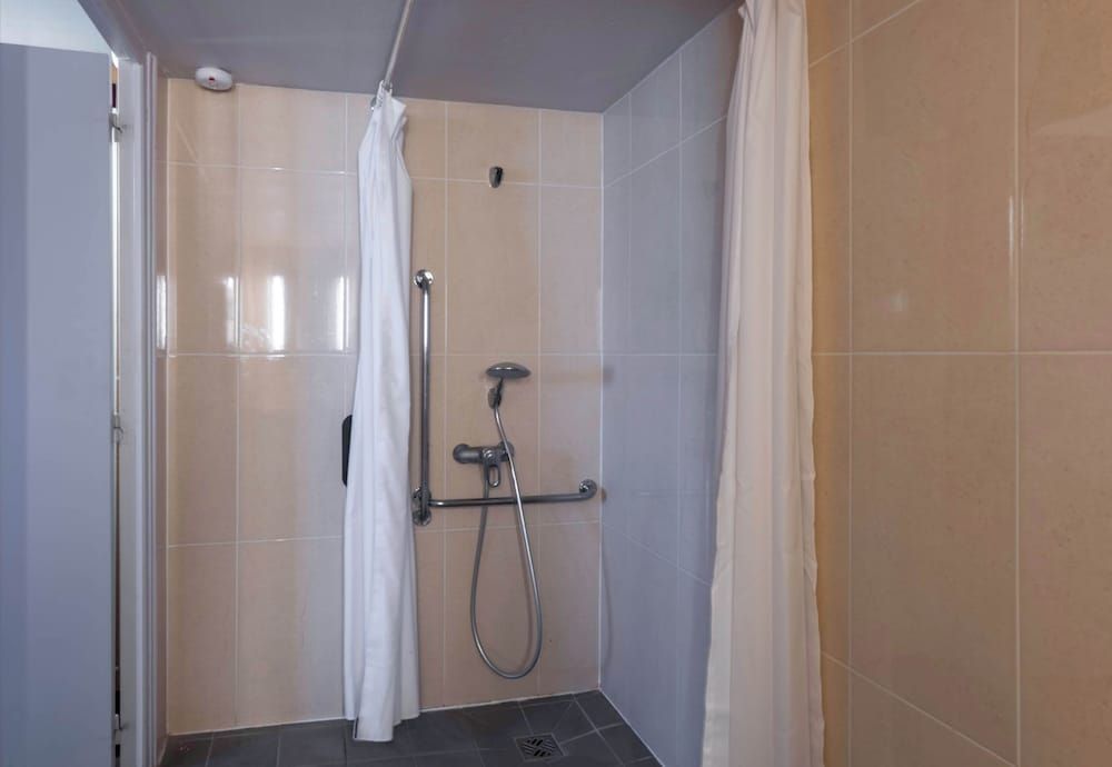 B&B HOTEL Amiens Double Room, Accessible, Non Smoking 4