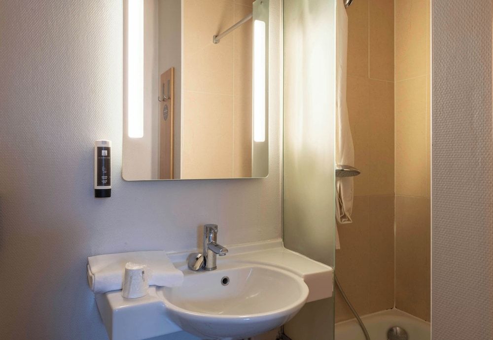 B&B HOTEL Amiens Double Room, Non Smoking 7