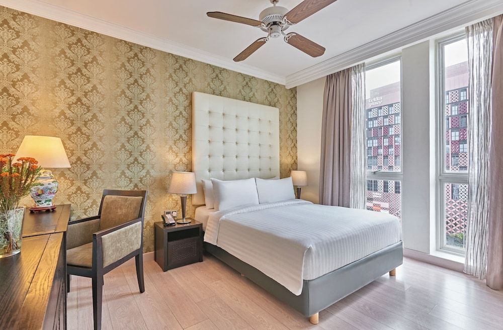 Village Hotel Albert Court by Far East Hospitality Superior Room 5