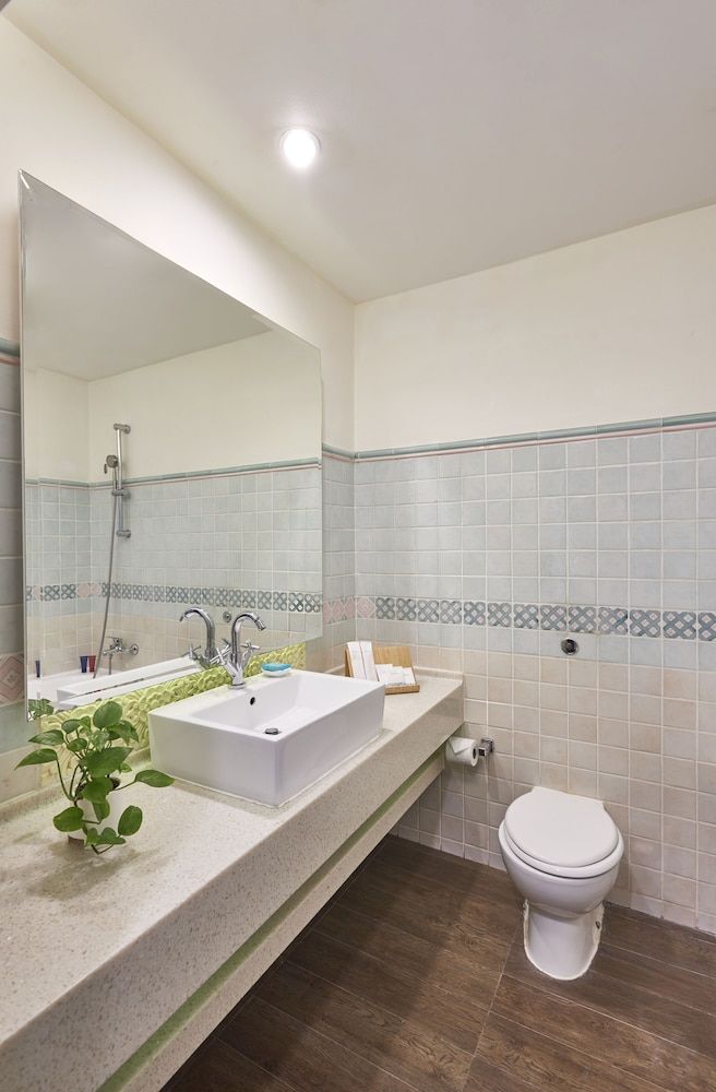 Village Hotel Albert Court by Far East Hospitality Superior Room 11