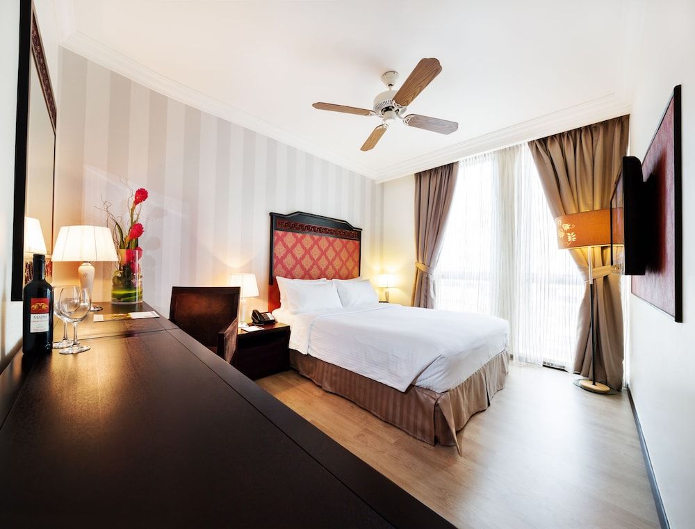 Village Hotel Albert Court by Far East Hospitality Superior Room