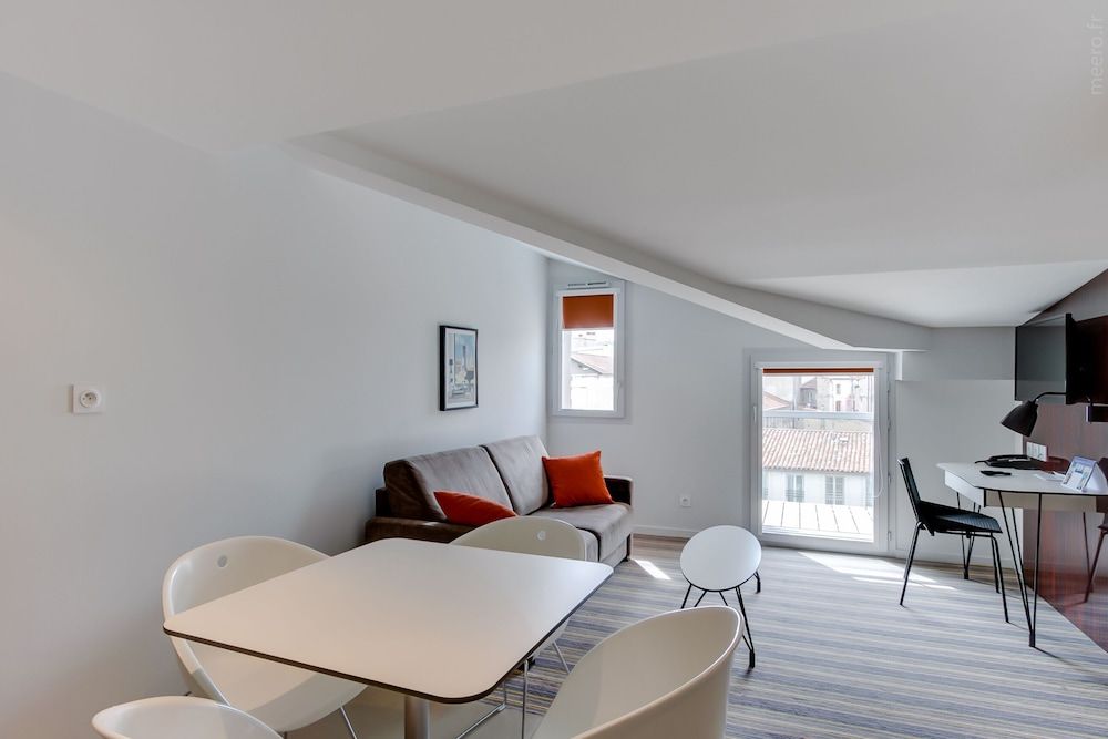 Privilège Appart Hotel Saint-Exupéry Studio Suite, 1 Double Bed with Sofa bed (max 4 persons) 6