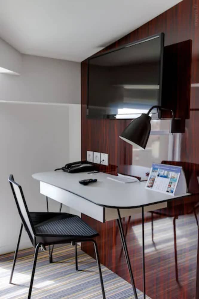 Privilège Appart Hotel Saint-Exupéry Studio Suite, 1 Double Bed with Sofa bed (max 4 persons) 5