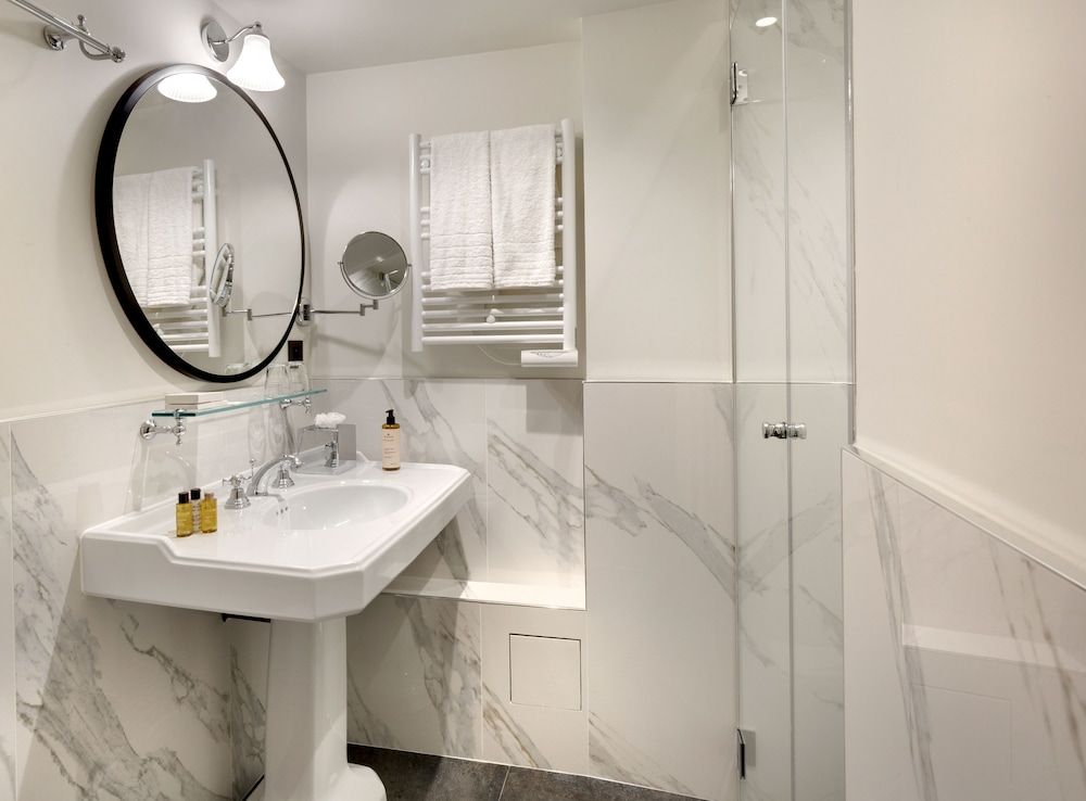 Hotel Les Rives De Notre Dame Superior Double or Twin Room 9