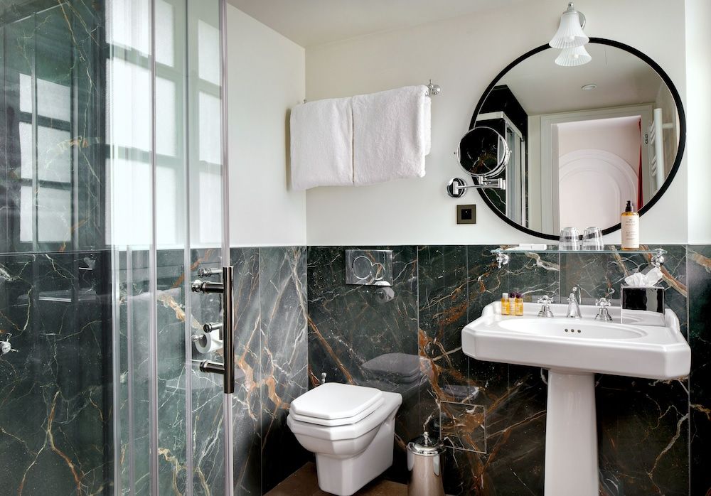 Hotel Les Rives De Notre Dame Superior Double or Twin Room 10