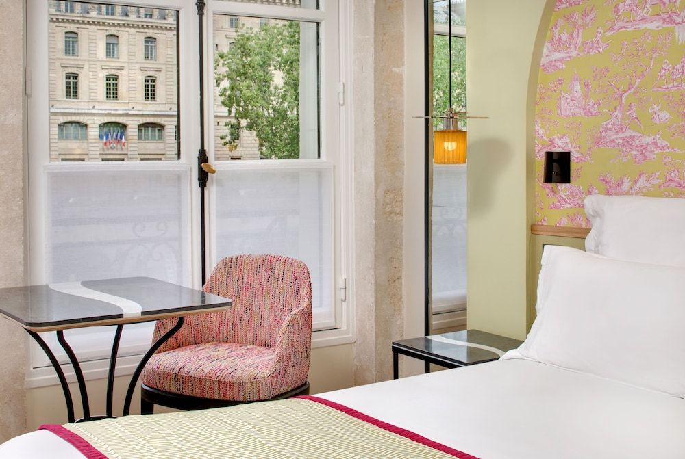 Hotel Les Rives De Notre Dame Classic Double Room 16