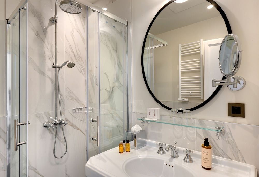 Hotel Les Rives De Notre Dame Classic Double Room 12