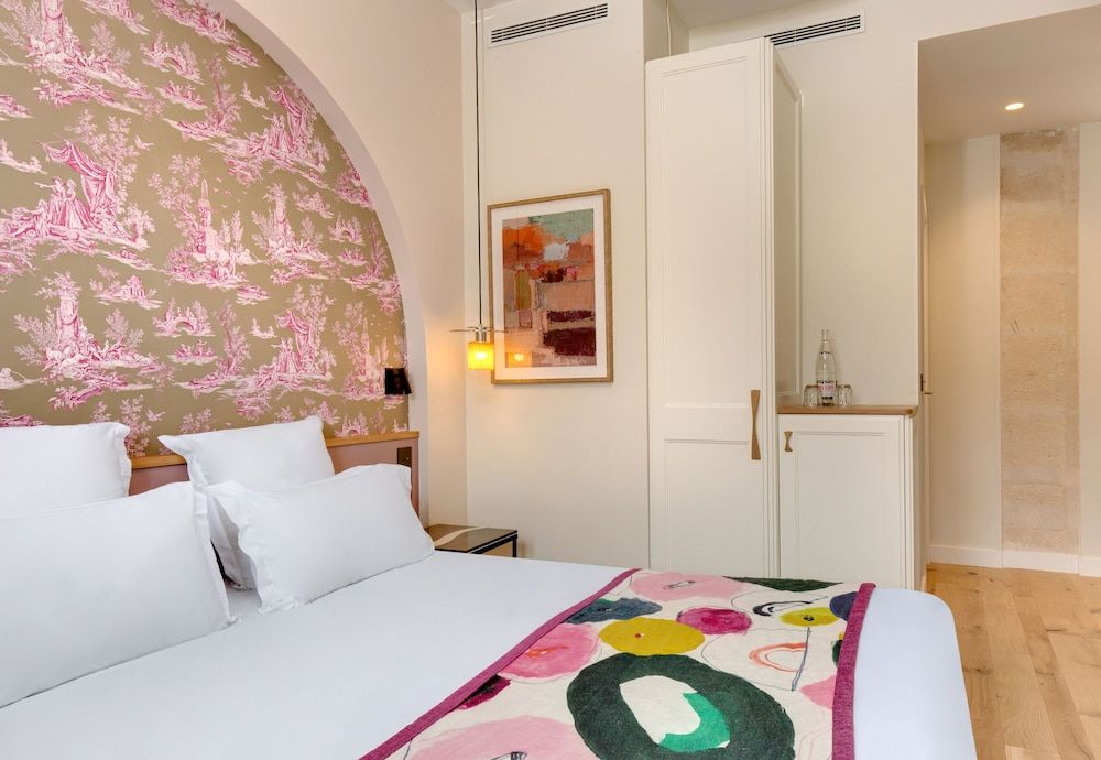 Hotel Les Rives De Notre Dame Classic Double Room 5