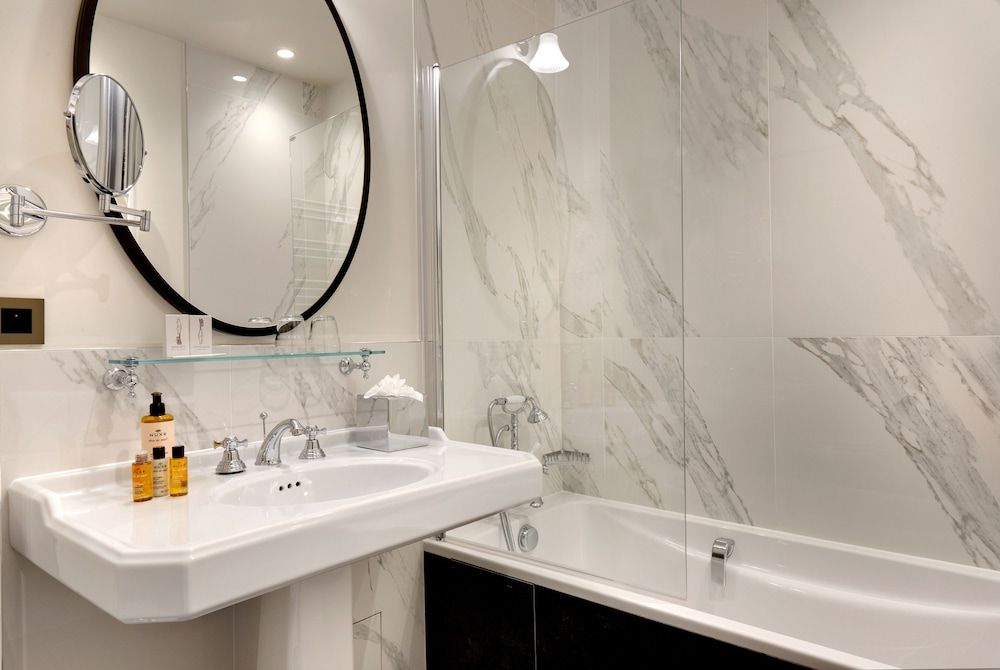 Hotel Les Rives De Notre Dame Classic Double Room 14