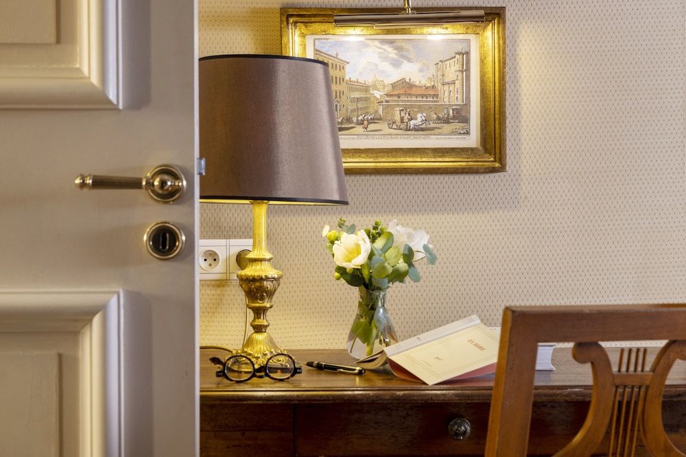 Hotel de Seine Classic Double Room 4